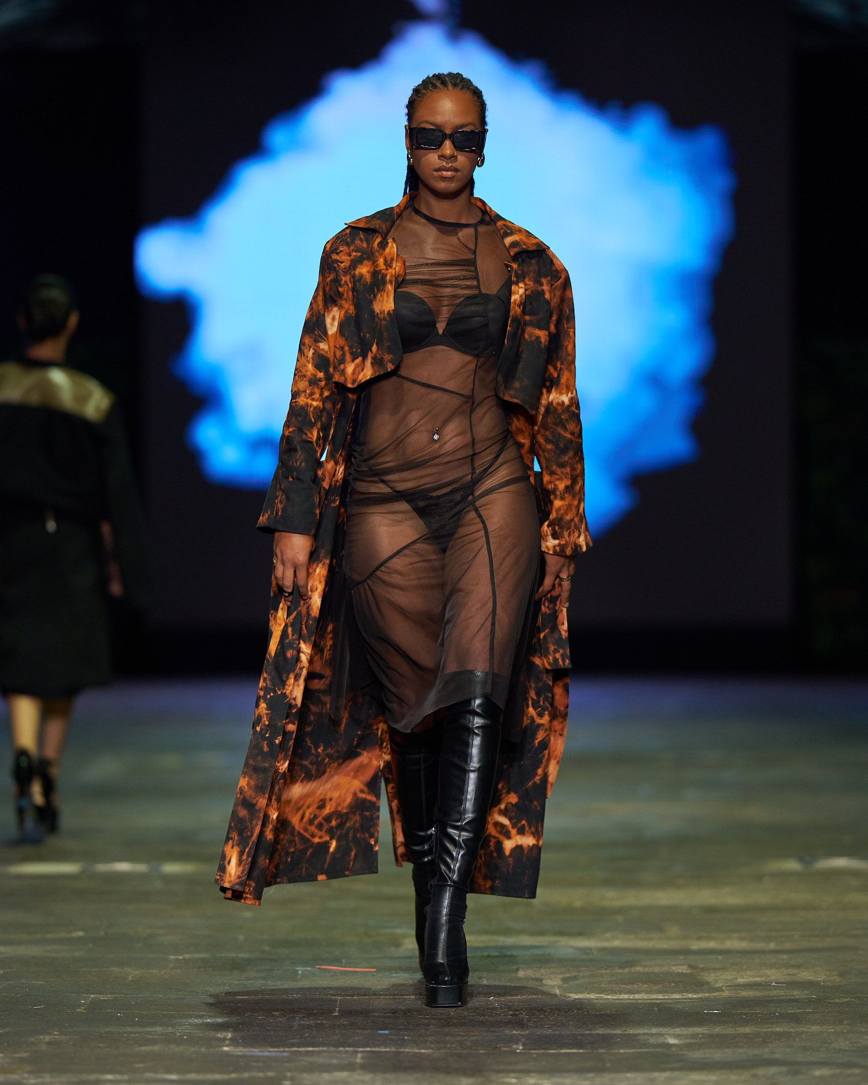 INCENDIO TRENCH COAT thumbnail 2